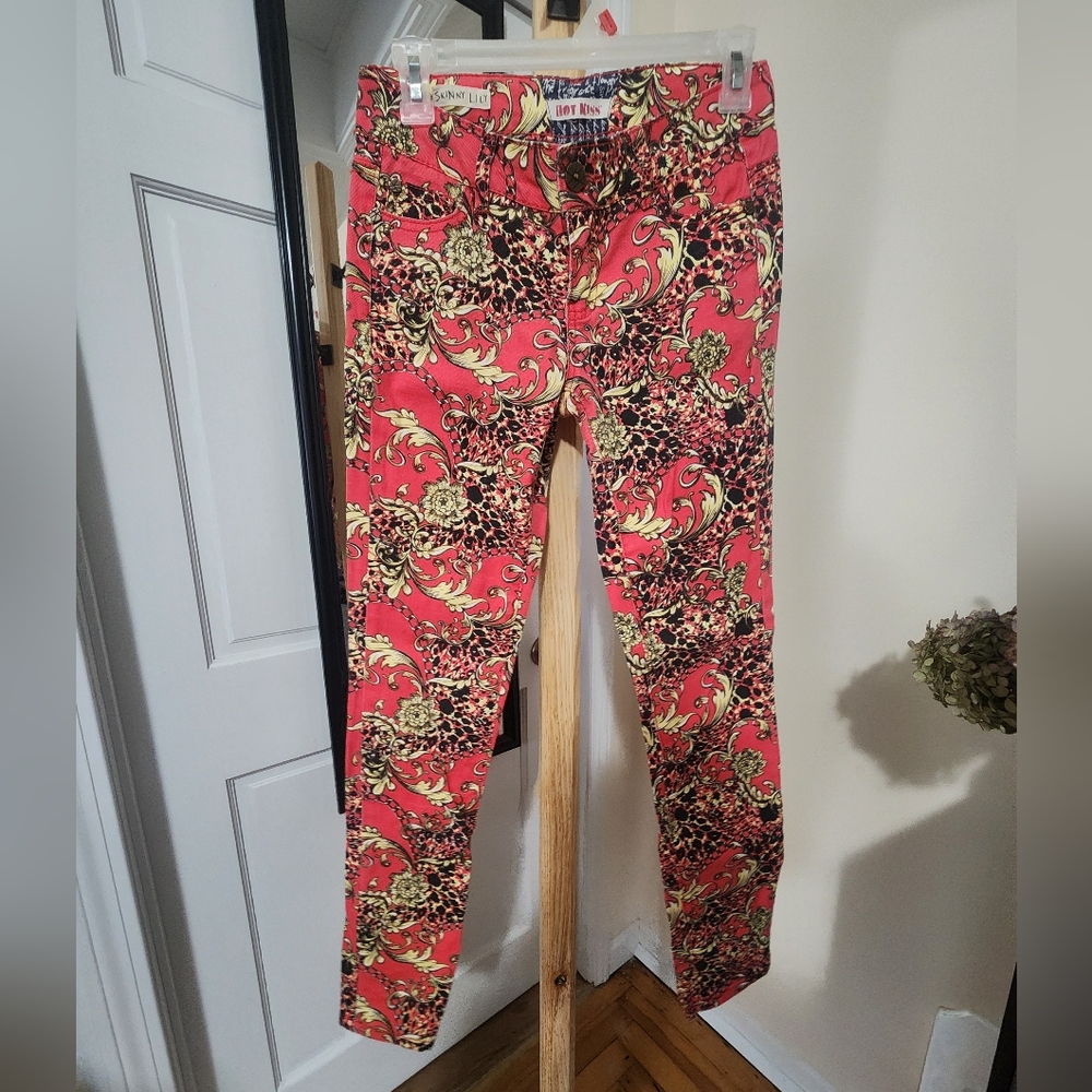 Hot Kiss Skinny Jean, Coral/Pink with Gold design, size 3